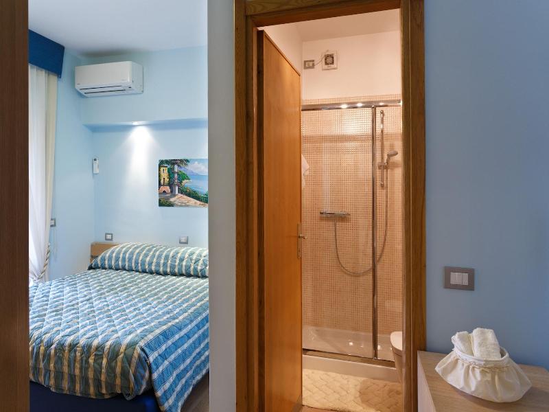 Residence Dei Due Porti image