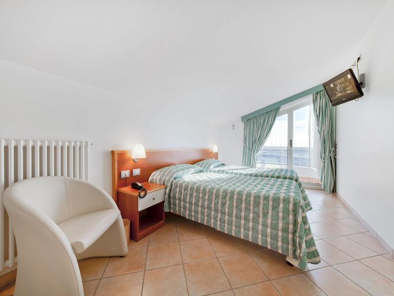 Residence Dei Due Porti image