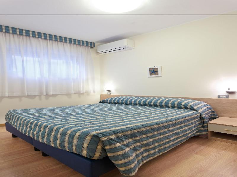 Residence Dei Due Porti image
