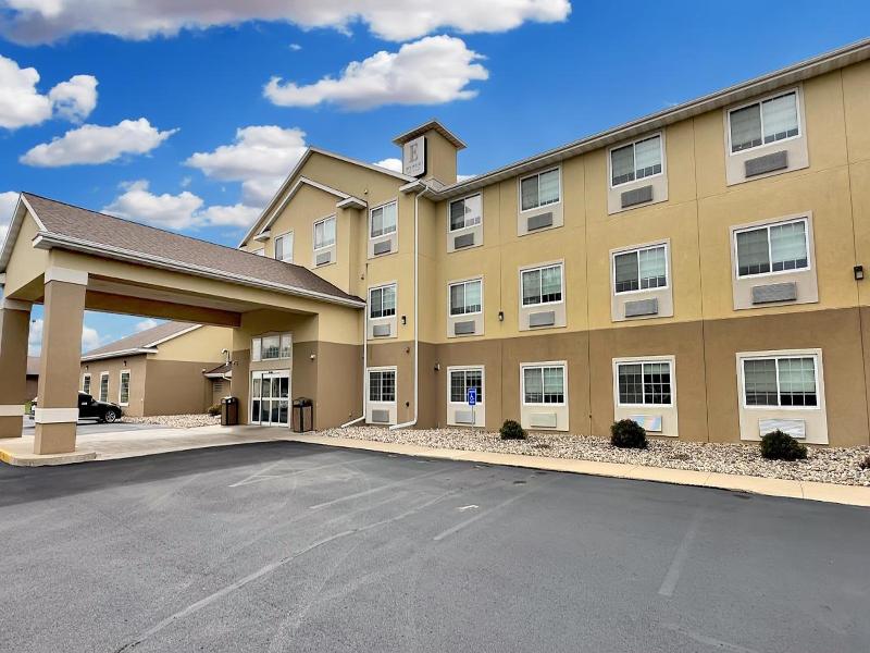 Estherville Hot​​el & Suites image