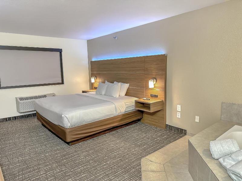 Estherville Hot​​el & Suites image 6