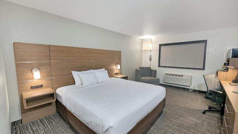 Estherville Hot​​el & Suites image