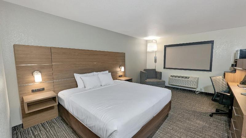 Estherville Hot​​el & Suites image