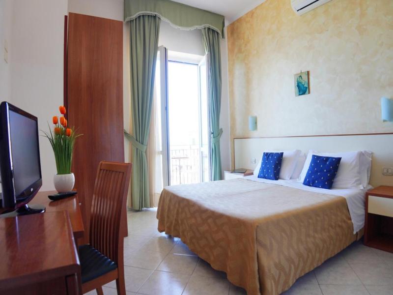 New Hotel Sonia image