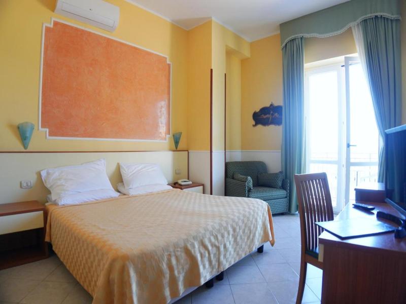 New Hotel Sonia image
