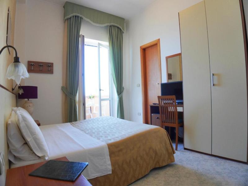 New Hotel Sonia image