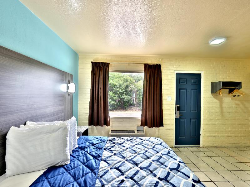 Americas Best Value Inn San Antonio Airport South image
