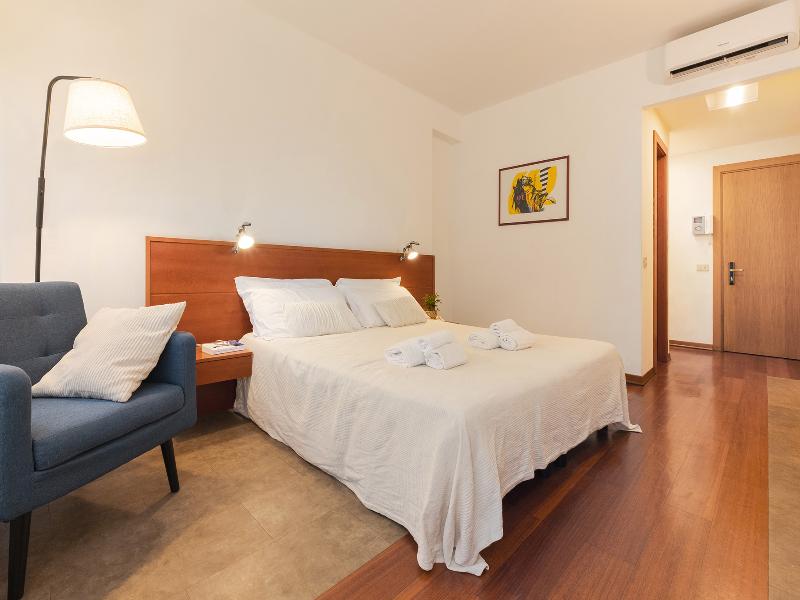 Marbela Apartments & Suites image
