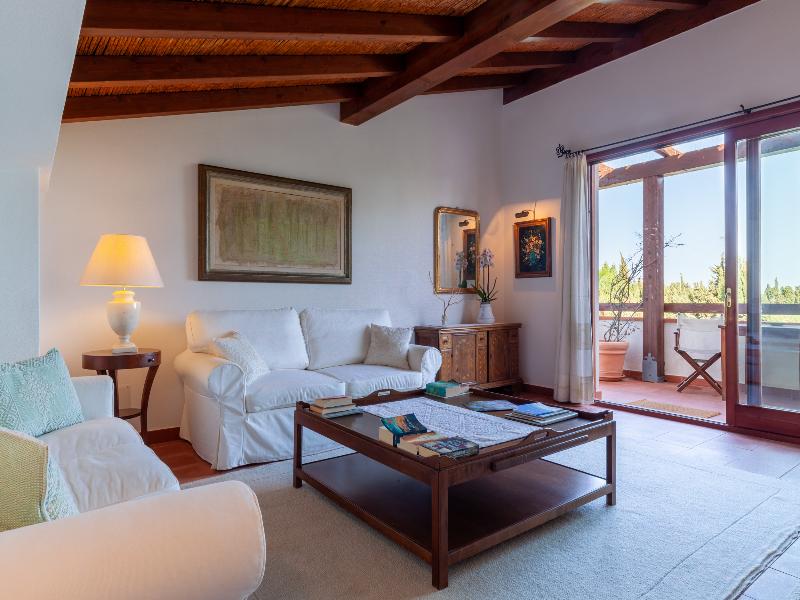 Nora Club Hotel image