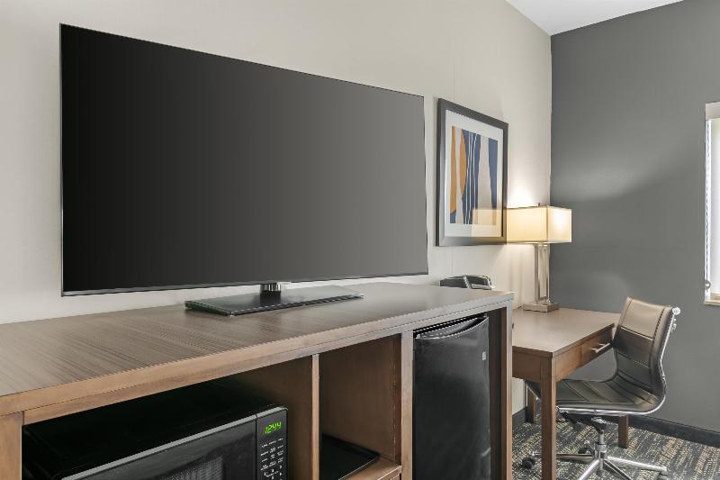 Best Western Plus Washington Hotel image