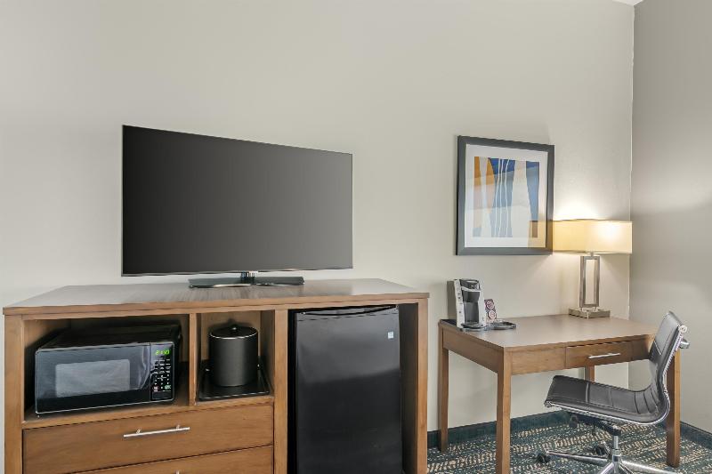 Best Western Plus Washington Hotel image