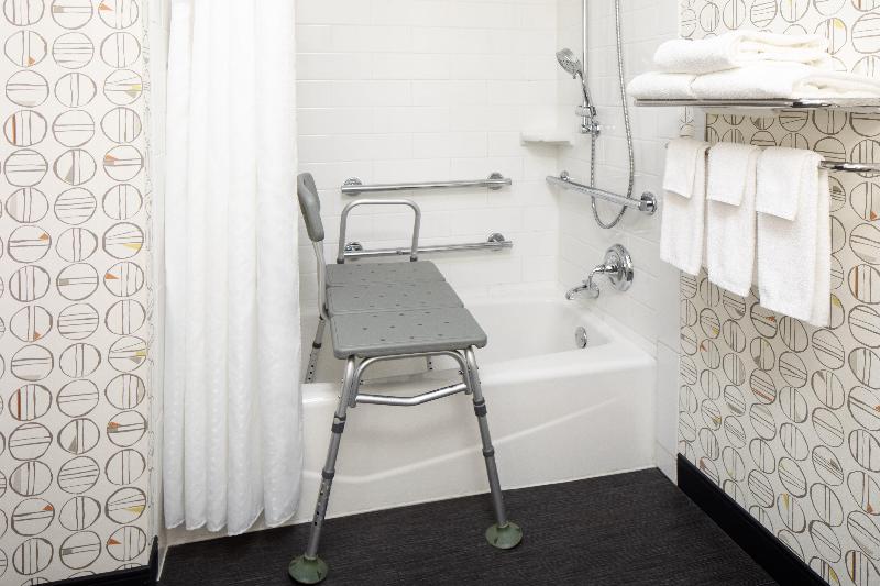 Holiday Inn Weirton-Steubenville Area photo 11