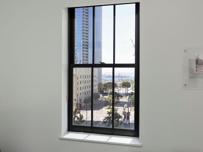 500 West image