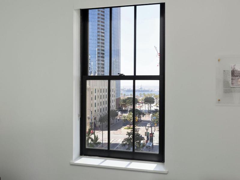 500 West image