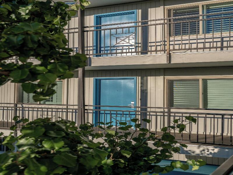 Marin Suites Hotel image