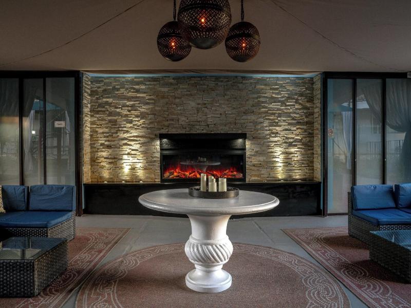Marin Suites Hotel image