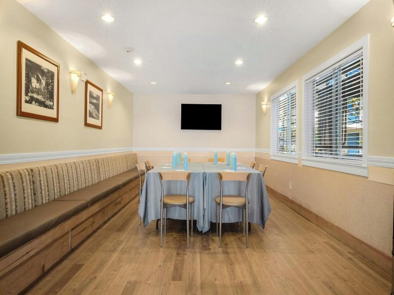Marin Suites Hotel image