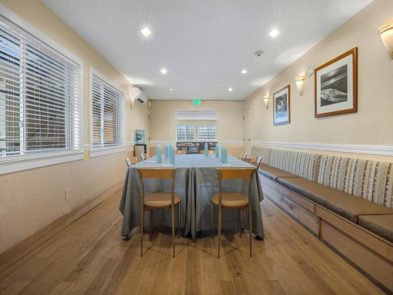 Marin Suites Hotel image