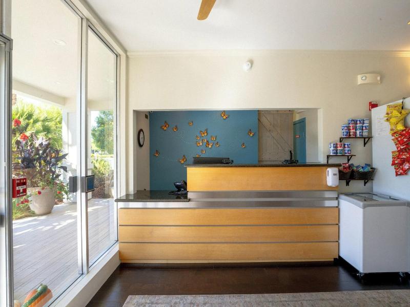 Marin Suites Hotel image