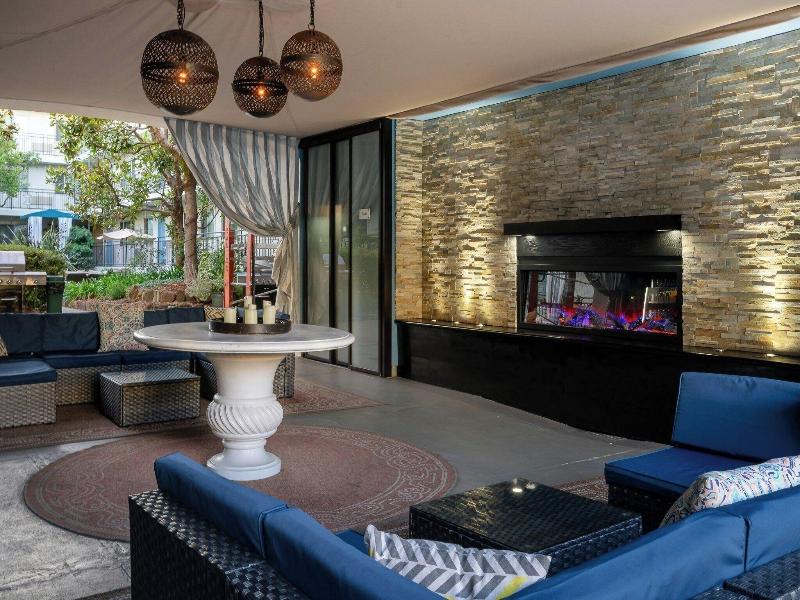 Marin Suites Hotel image