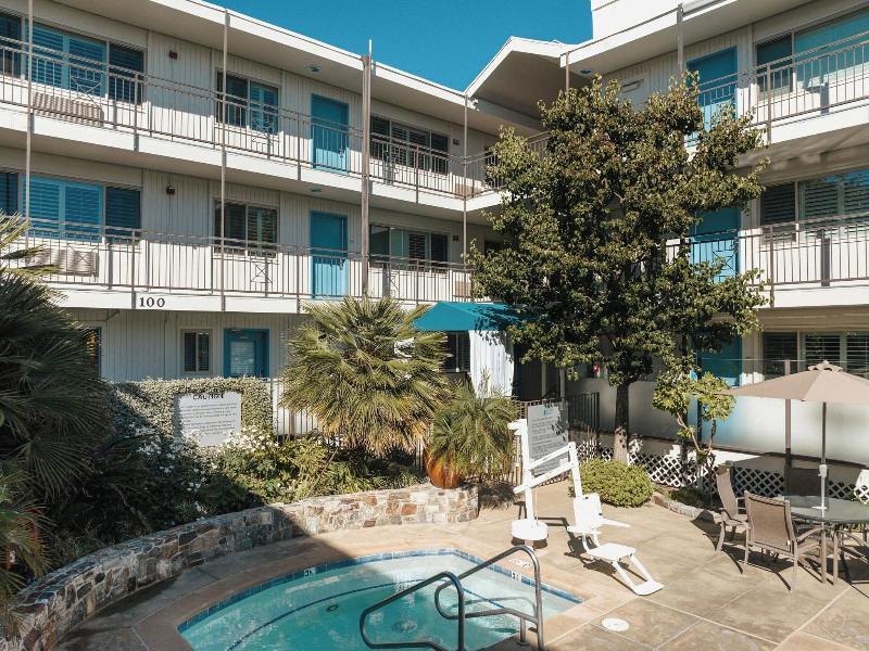 Marin Suites Hotel image