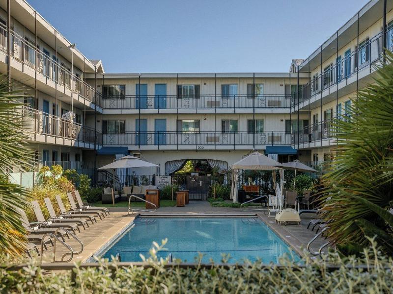 Marin Suites Hotel image