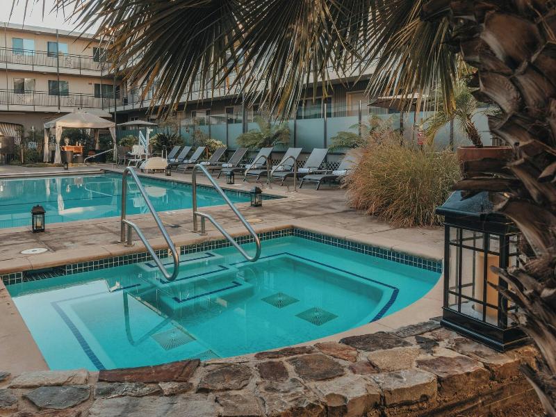 Marin Suites Hotel image