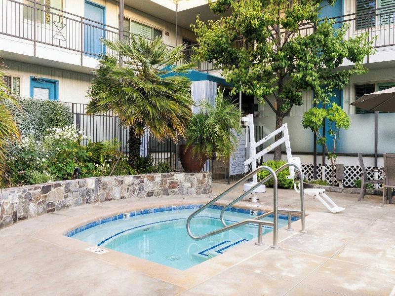 Marin Suites Hotel image