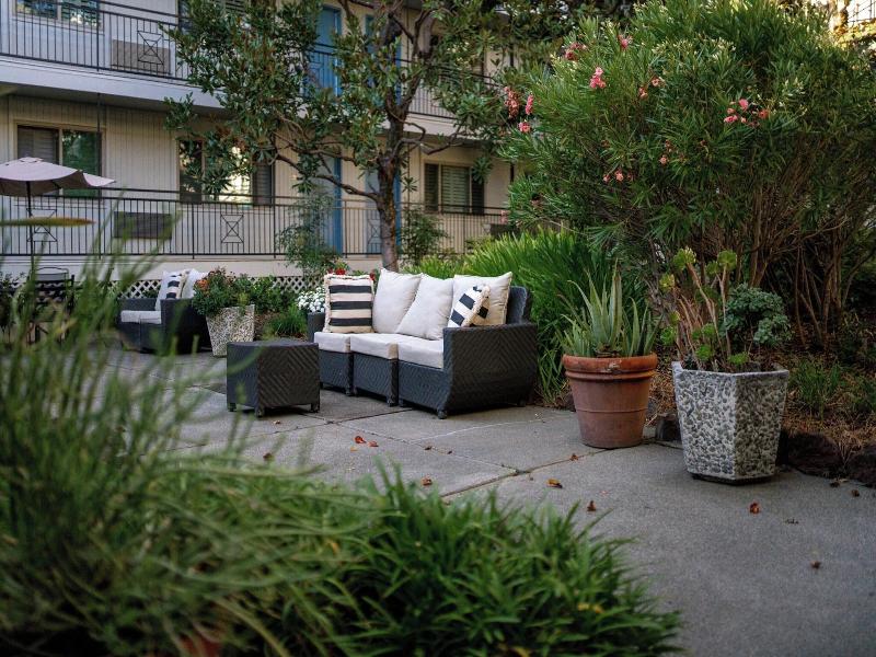 Marin Suites Hotel image