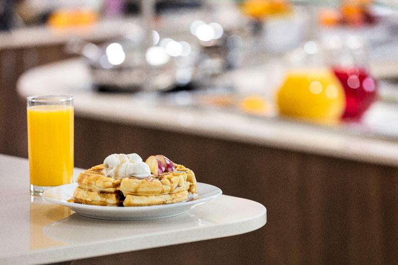 Staybridge Suites Fort Wayne image