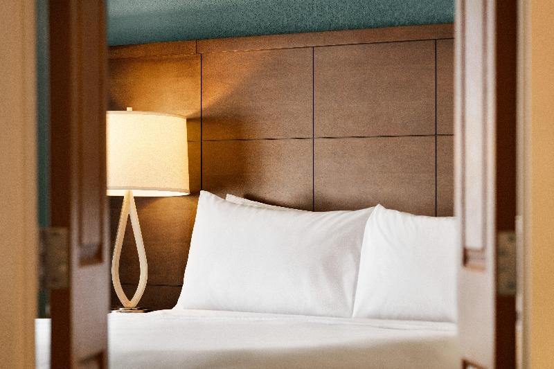Staybridge Suites Fort Wayne image