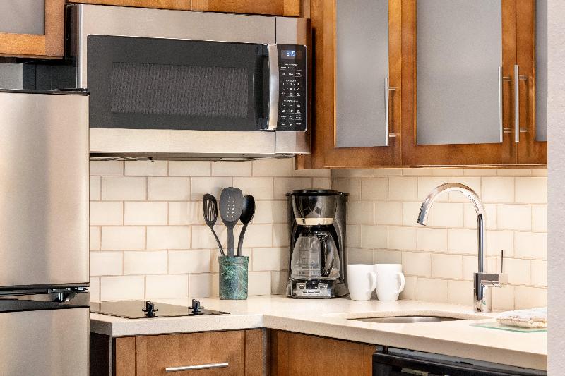 Staybridge Suites Fort Wayne image
