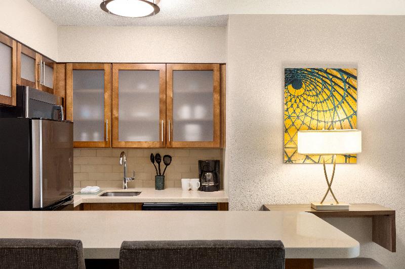 Staybridge Suites Fort Wayne image