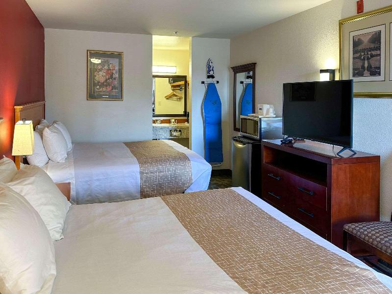Econo Lodge Edmonds North Seattle image