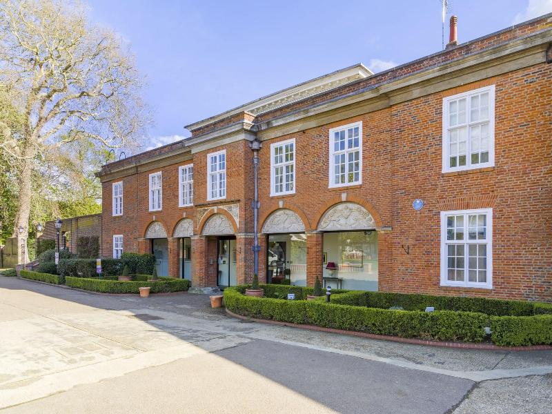 Hitchin Priory image