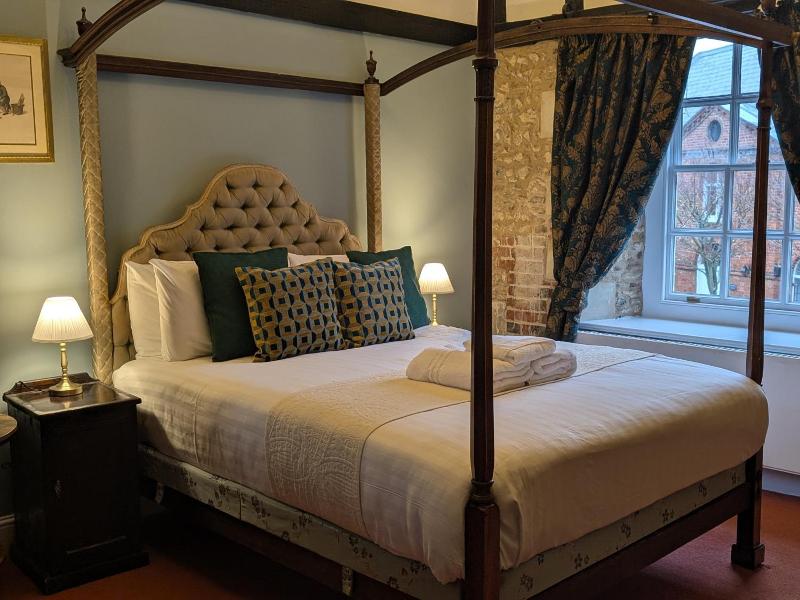 Hitchin Priory image