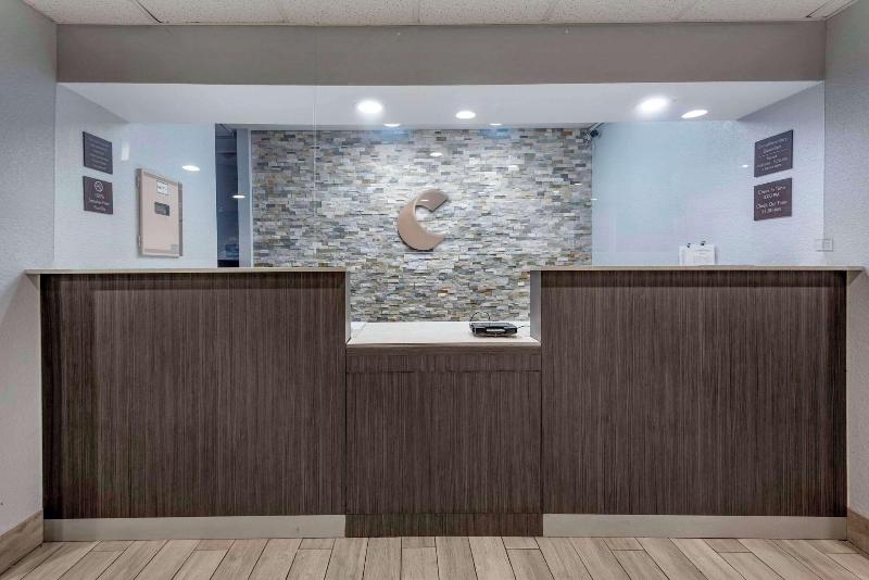 Comfort Inn & Suites Liverpool - Syracuse image
