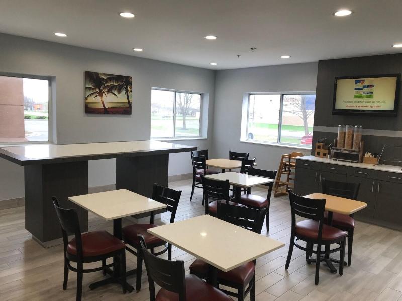 Comfort Inn & Suites Liverpool - Syracuse image