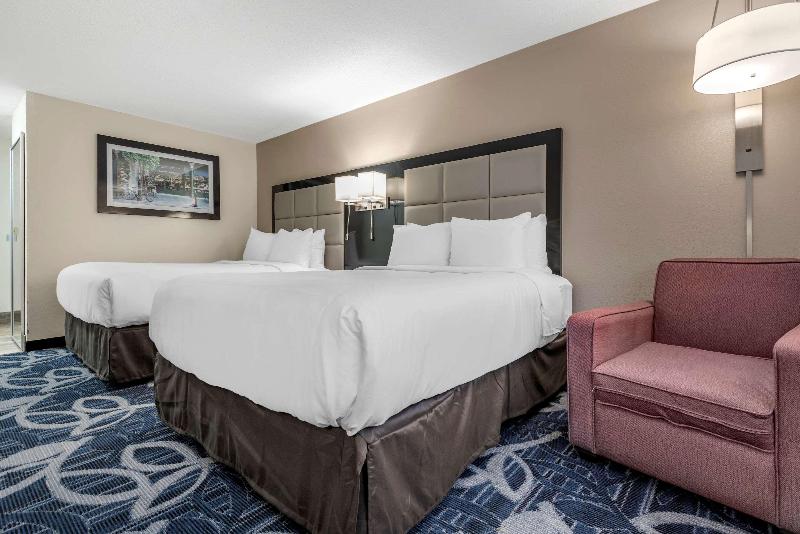 Comfort Inn & Suites Liverpool - Syracuse image
