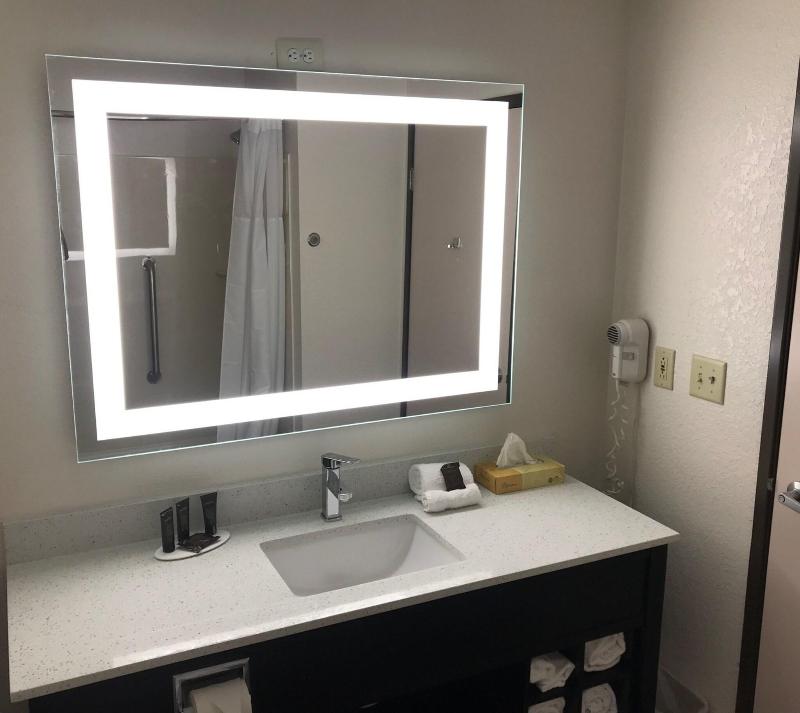 Comfort Inn & Suites Liverpool - Syracuse image