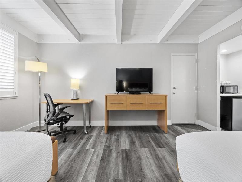 Prodigy Hotel, a Days Inn by Wyndham image