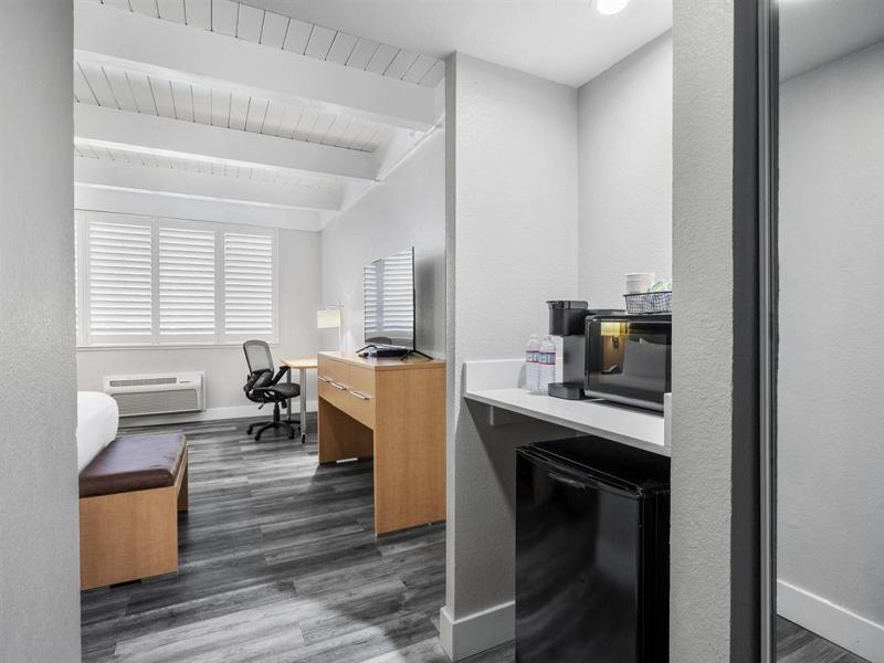 Prodigy Hotel, a Days Inn by Wyndham image