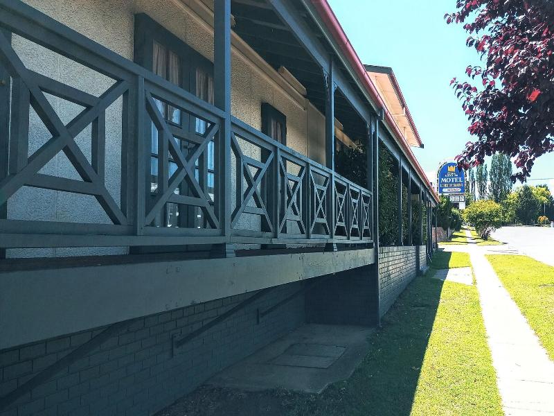 Sovereign Inn