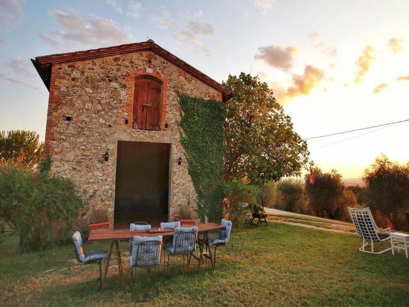 Casa Cernano Bed & Breakfast image