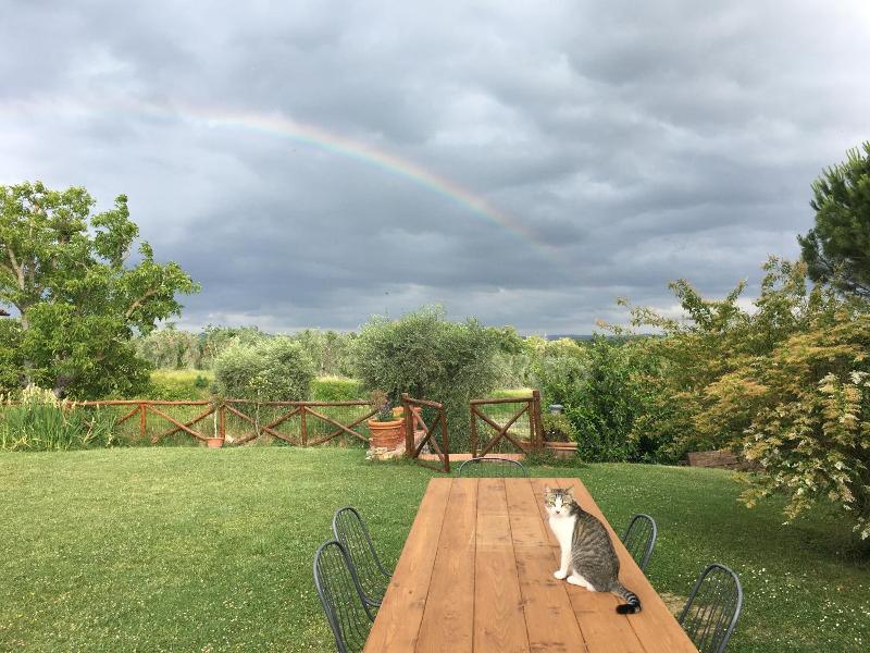 Casa Cernano Bed & Breakfast image