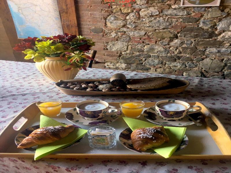 Casa Cernano Bed & Breakfast image