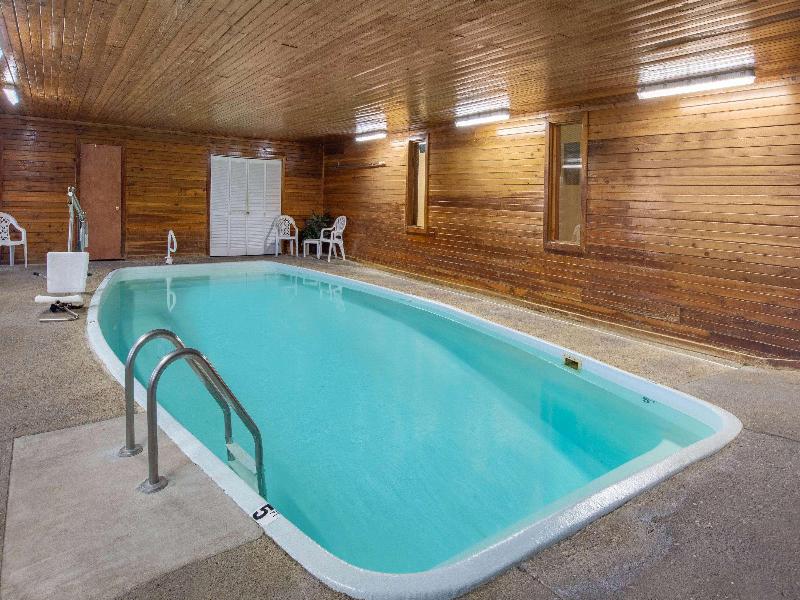 Days Inn By Wyndham Salina I-70
