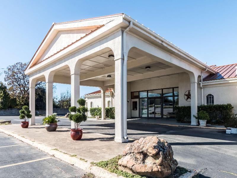 Motel 6 Stephenville image