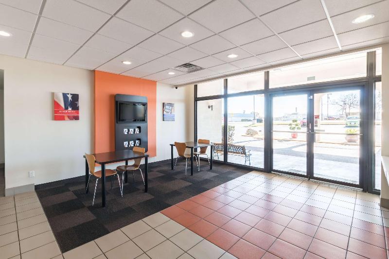 Motel 6 Stephenville image