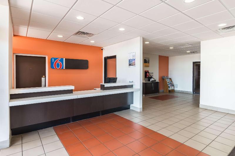 Motel 6 Stephenville image